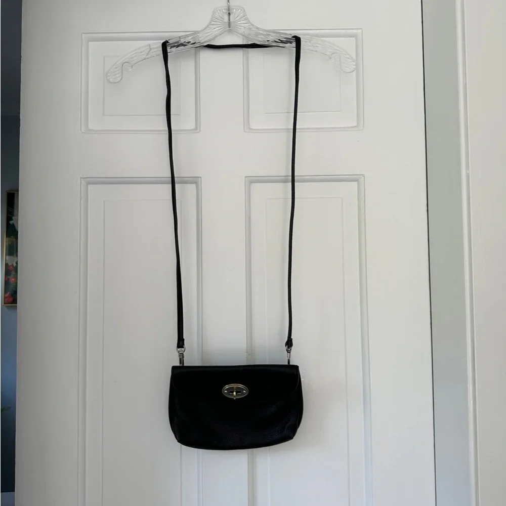 LAST CHANCE! Fossil Monica Black Leather Crossbody Bag Purse with Cardholders - Picture 2 of 7